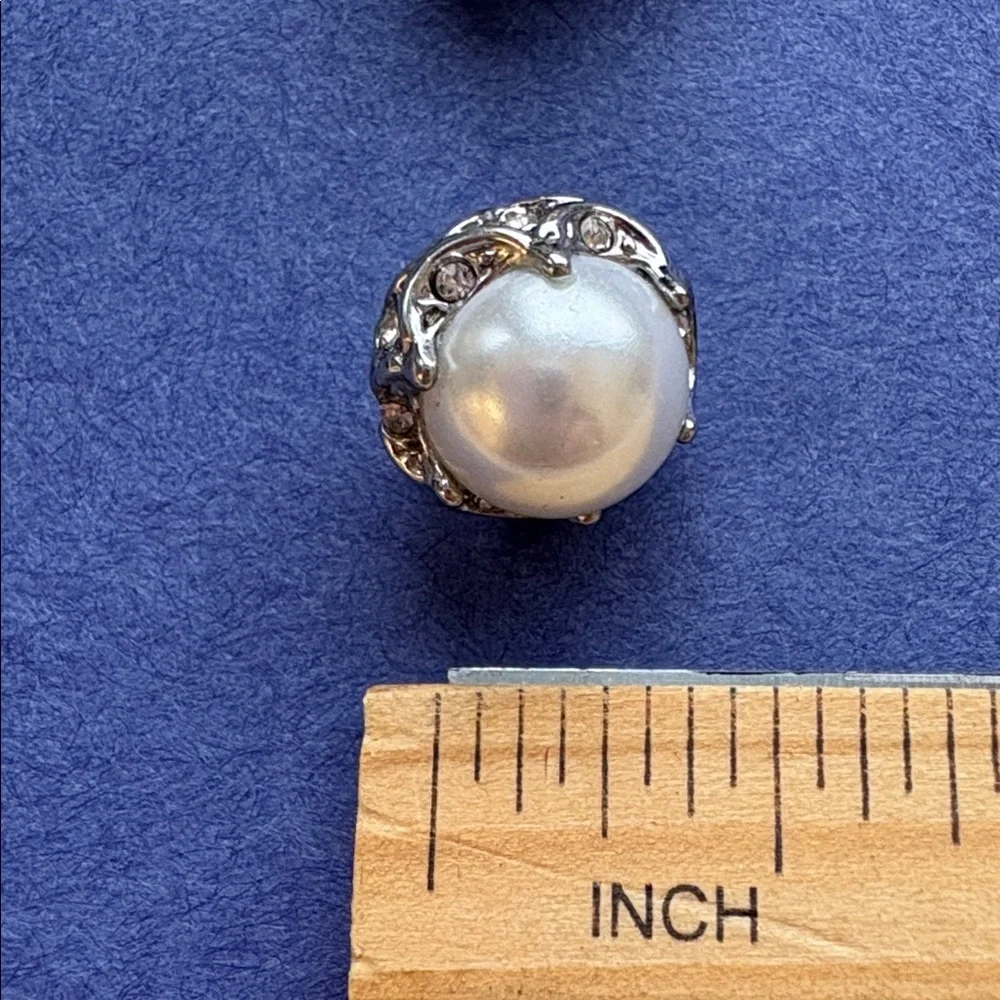 Betsey Johnson pearl crown stud earrings